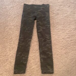 Spanx Green Camo spanx leggings size medium